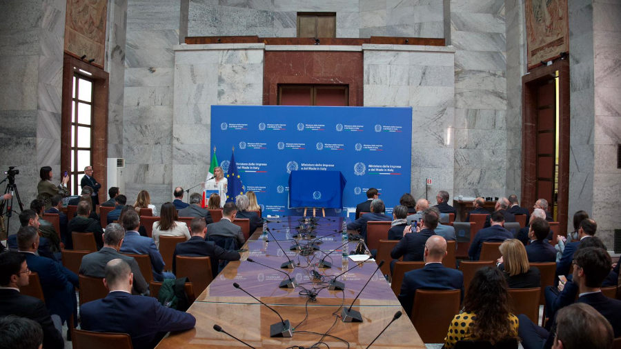 Mimit, presentati 9 francobolli dedicati alla serie “le Eccellenze del sistema produttivo e del Made in Italy”